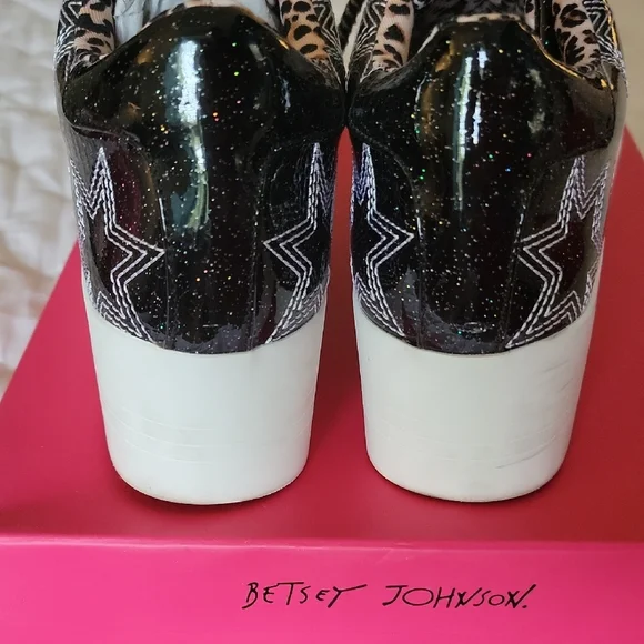 Betsey Johnson GROOVE BLACK Glitter Star Flatform Sneakers - Picture 6 of 16